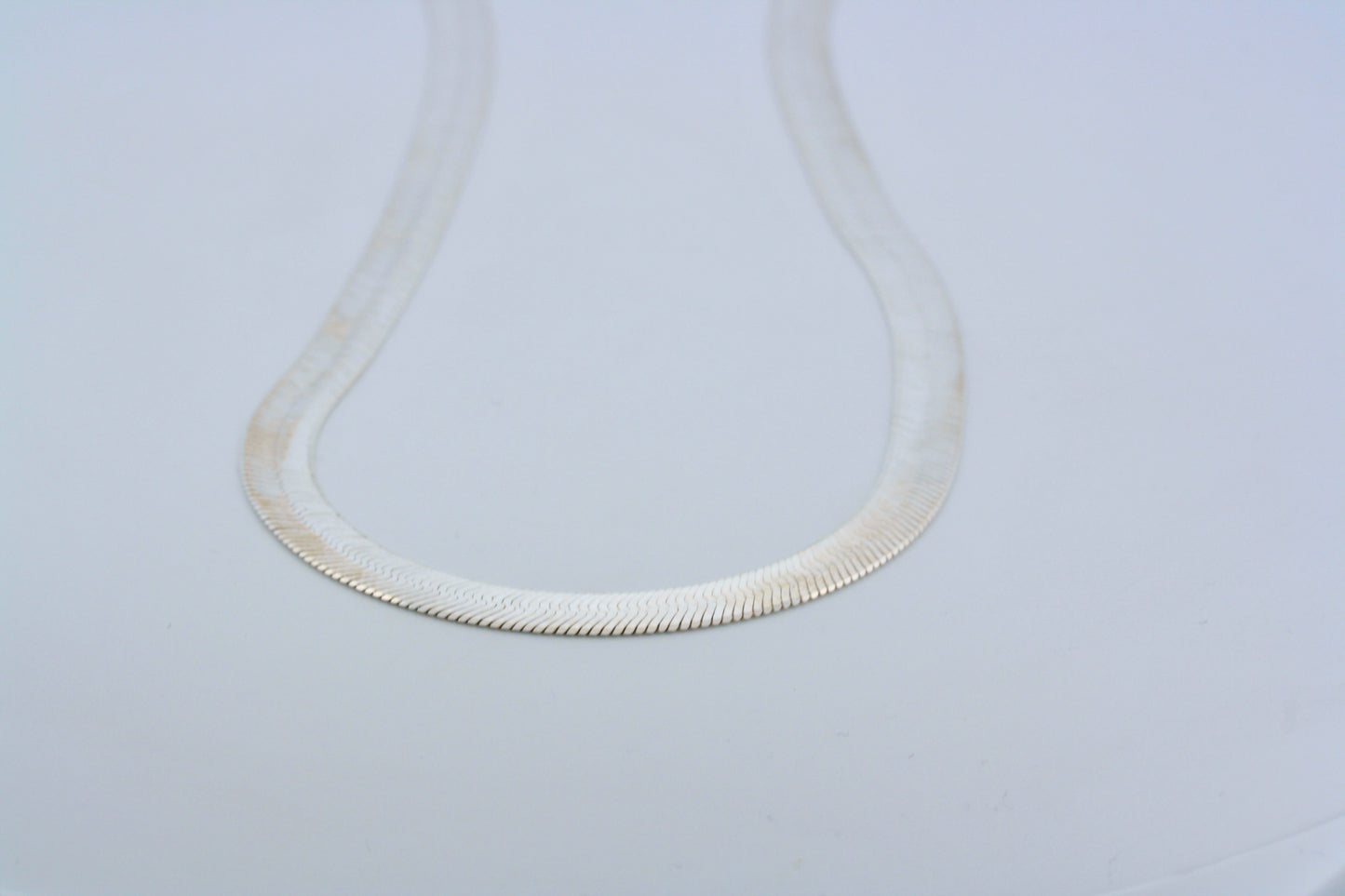 20" flat herringbone chain