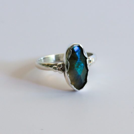 sterling silver and labradorite ring