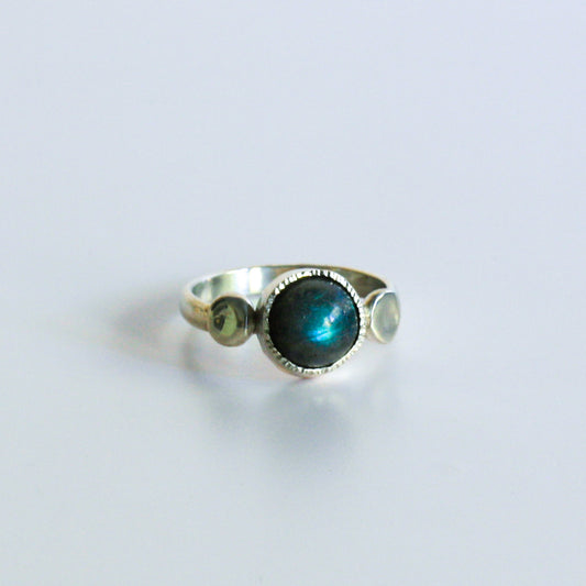 Silver and Labradorite Ring